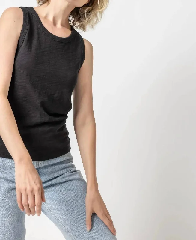 Back Seam Tank Top In Black