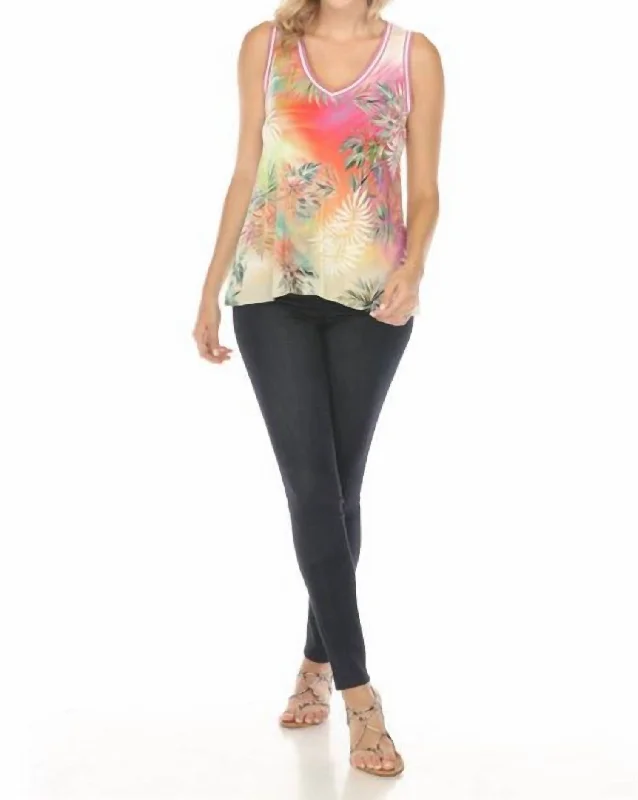 Jaine Favorite V-Neck Swing Tank Top In Raffia Print